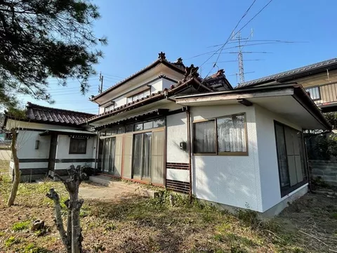 A nature-rich living environment! Spacious 150 tsubo lot!