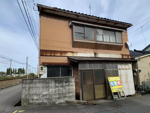 Namerikawa City, Tsubokawa (Namerikawa Station) 2-story building 5DK