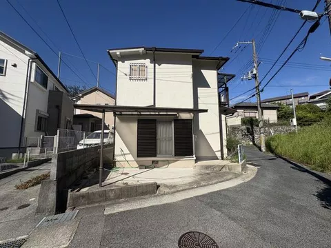 Kobe City, Kita Ward, Yamada Town, Kobu, Mukaitani (Kita Suzuran-dai Station) 2-story 3LDK