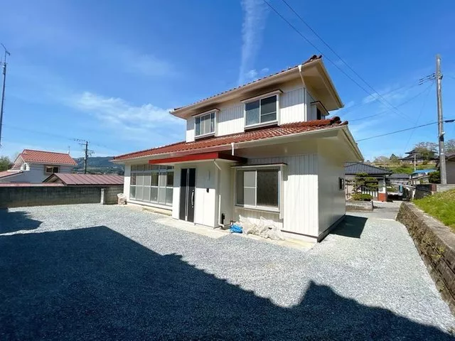 [Open House] Interior and exterior renovated / Move-in available within the year / Additional insulation / Water facilities replaced /
