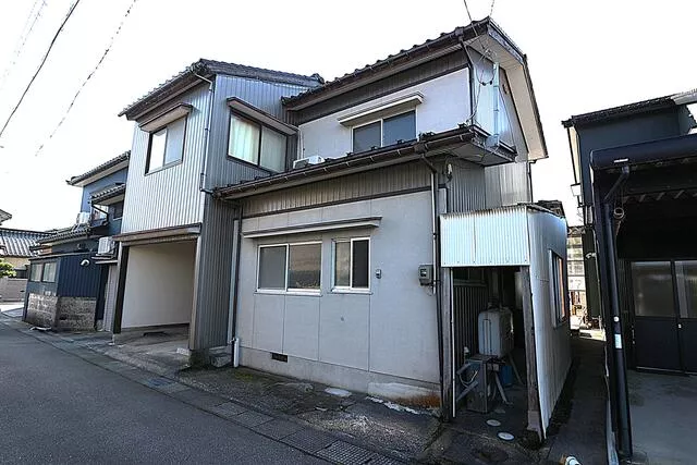 Takaoka City Sano Wakimizu Town (Futatsuka Station) 2-story building 4LK