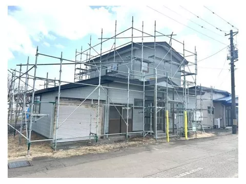 [Open House] Interior and exterior renovations planned / Water facilities replacement / Parking for 2 cars available / Northeast