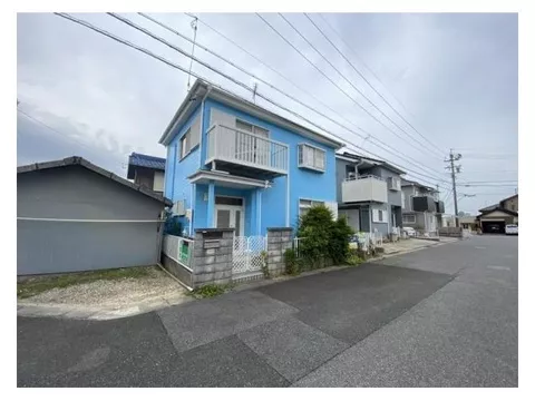 ◆Partially renovated◆Spacious LDK◆Exterior painting completed◆South-facing road◆Close to station◆House with a view of fireworks