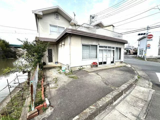 2F 5LDK, Aza Dodenji Takagi, Matsushima-cho, Miyagi-gun, Aichi (Atago Sta.)

3.9 million yen