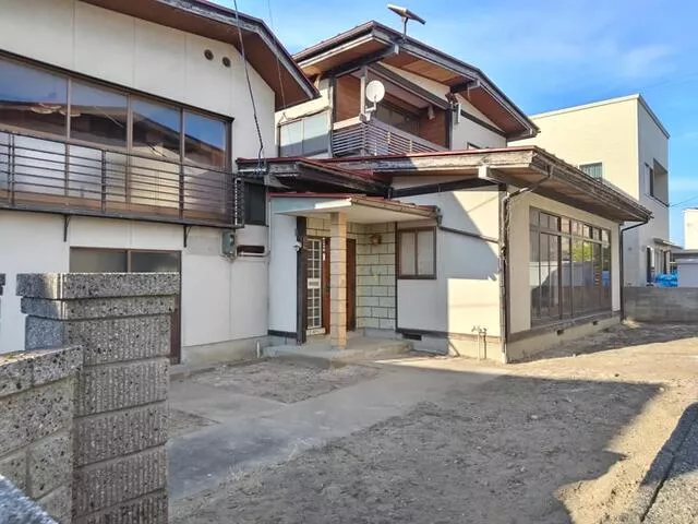 Higashi-Murayama District, Yamanobe Town, Oaza Yamanobe (Uzen-Yamanobe Station) 2-story 5DK