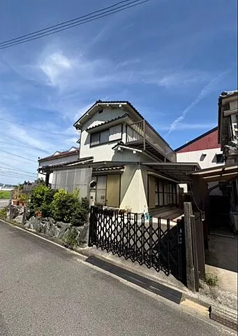 Used single-family home, 3-minute walk from Tajiri bus stop