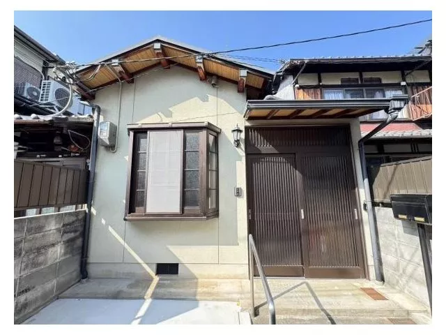 6.8 million yen (Uzumasa Yasui Kitagoshomachi, Hanazono Station)