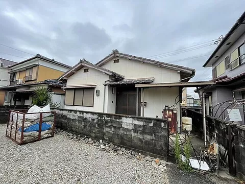 Used single-family home, 22-minute walk from Yoshinari Station on the JR Kōtoku Line