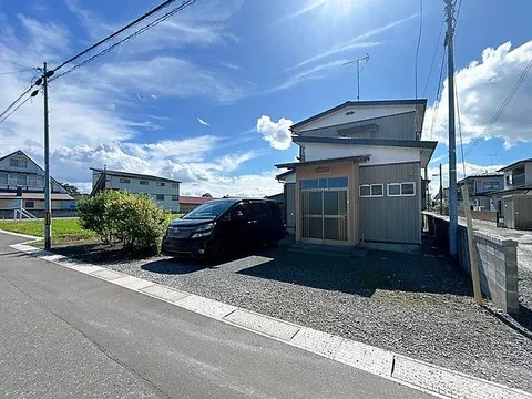 Used single-family home, Towada City, Oaza Sanbongi, Nishi Kanazaki