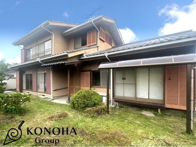 A residential area rich in nature ☆ ■ About a 3-minute walk to Shimomusada Elementary School ■ 7DK + 2S ♪
