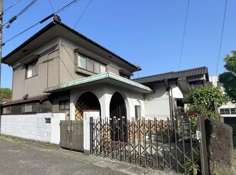 3-chome, Enoura Town, Hikoshima, Shimonoseki City (Shimonoseki Station) 2-story building 5K