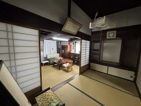 Ogi City, Ushizu Town, Ushizu (Ushizu Station) 1-story 6SK