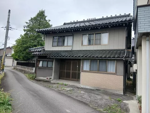 Nakaniikawa-gun Tateyama Town Suemitsuga (Kamagabuchi Station) 2-story 9DK
