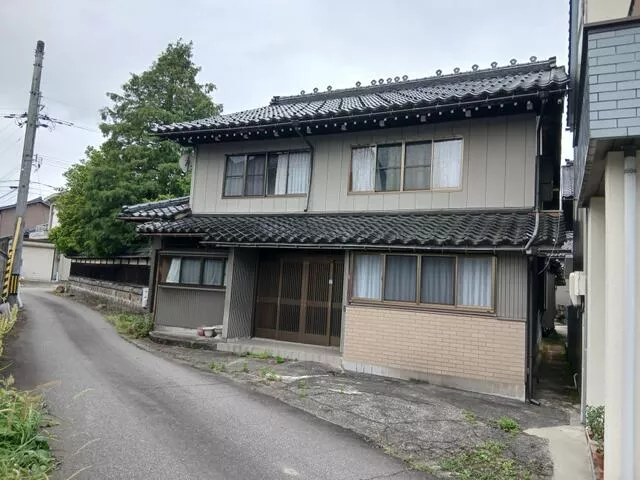 Nakaniikawa-gun Tateyama Town Suemitsuga (Kamagabuchi Station) 2-story 9DK