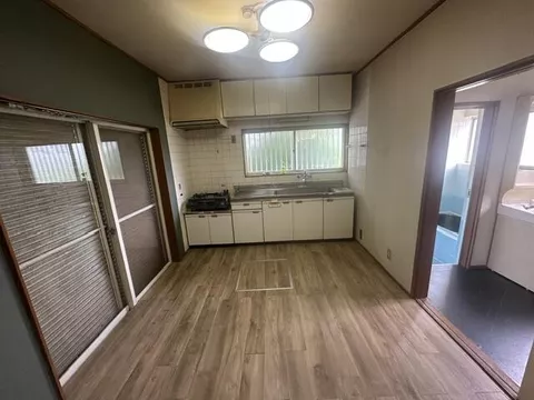 7200m on foot from "Koga" station on the JR Tohoku Main Line