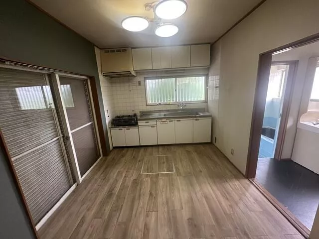 7200m on foot from "Koga" station on the JR Tohoku Main Line