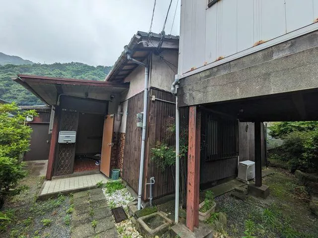 Kitakyushu City, Moji Ward, Shiroyama Town (Moji Station), single-story building, 2LDK