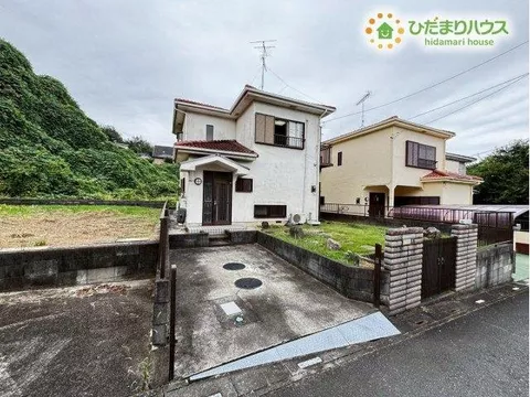 House with a garden! The interior is in clean condition!