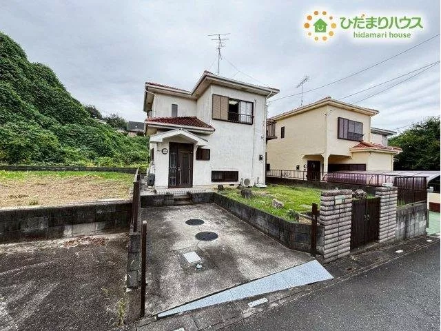 House with a garden! The interior is in clean condition!