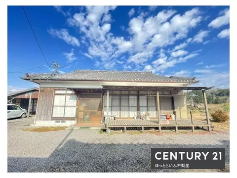 A flat used house with 5DK, well-equipped and comfortable.