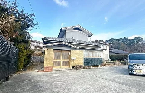 Used single-family home in Sanryo-cho, used house