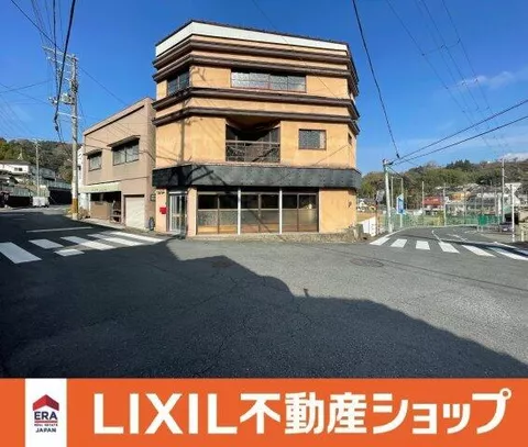 Shimoichi-cho, Yoshino-gun, Tokyo (Shimoichiguchi station) 3F 9DK

1.9 million yen