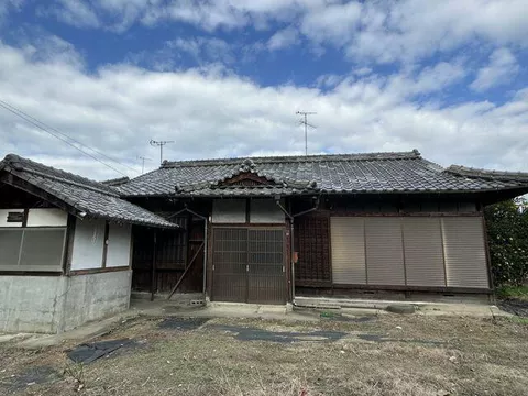 Shikoku Chuo City, Doi Town Fujiwara (Akaboshi Station) Single-story building 3DK