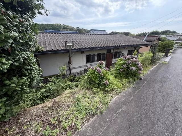 Akai Town, Chita District, Oaza Yataka, Nakagumi (Akai Station) Single-story building 4DK