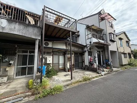 Used terrace house, JR Katamachi Line (Gakken Toshi Line) Nozaki Station, 10 minutes on foot
