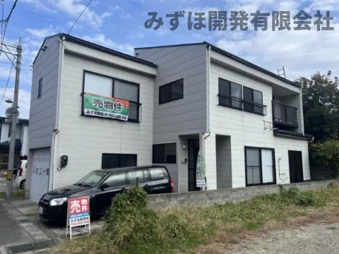 Remodeled property with a garage for a safe and secure place to live in a snowy area! Convenient living environment!