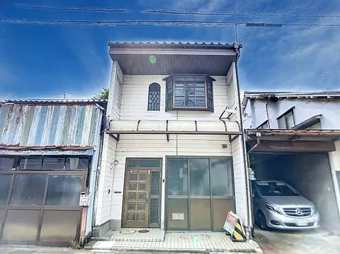 Used single-family home in Izumi 3-chome, Kanazawa City