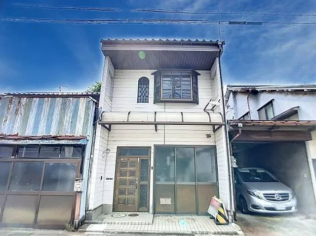Used single-family home in Izumi 3-chome, Kanazawa City