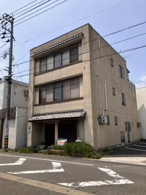 Sakai City, Harue Town, Edome Kamichuō (Harue Station), 3-story, 11SDK