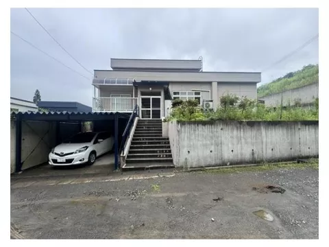 Oaza Shinjo, Hiraoka (Tsugaru-Shinjo Station) 5 million yen