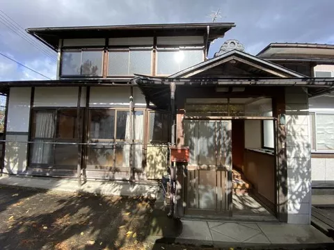 Sakata City, Iikura (Sakata Station) 2-story building 8DK