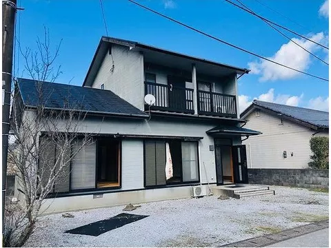 Parking for 3 or more cars, land over 50 tsubo, south-facing, facing a south road, quiet residential area, Japanese-style room, garden