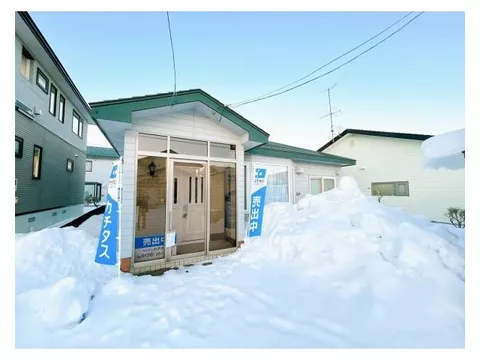 [Open House Held] Interior planned / Move-in available within the year / Single-story / New seismic standards compliant / Front road width 8m /