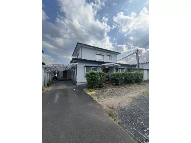 A spacious life with over 100 tsubo of land♪ A spacious 7DK home!