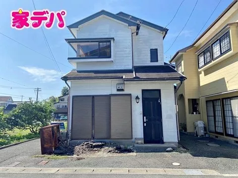 ■ About 5 minutes by car to Toyokawa Station ■ Built in 1994, good sunlight and ventilation due to the open southern side