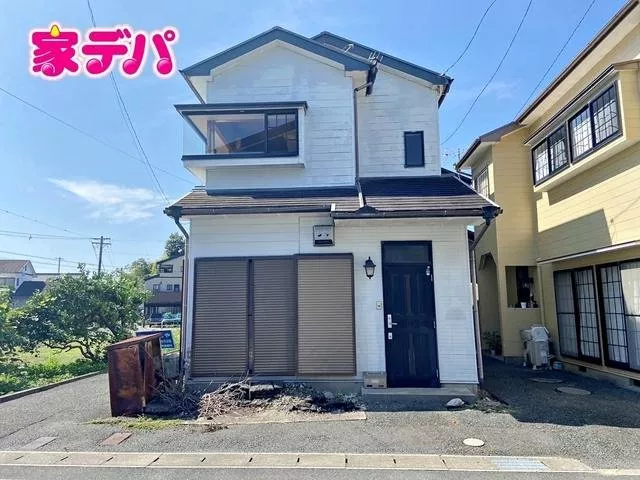■ About 5 minutes by car to Toyokawa Station ■ Built in 1994, good sunlight and ventilation due to the open southern side