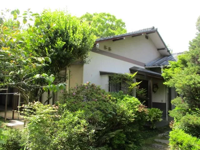 Enjoy a slow life in a rich natural environment