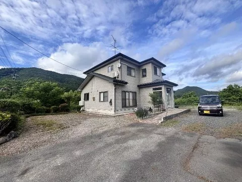 Yamagata County, Inawashiro Town, Oaza Yamagata, Otsuma (Kamito Station), two-story building, 6SLDK