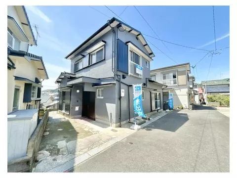[Open house held] [Renovated] [Immediate delivery available] [Immediate occupancy available] Parking for 1 car available