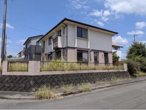 [Parking for 2 cars available] Spacious approximately 72 tsubo lot! ☆ Immediate response available ☆ Generous 5LDK ☆