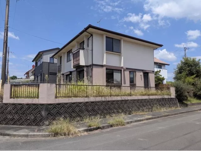 [Parking for 2 cars available] Spacious approximately 72 tsubo lot! ☆ Immediate response available ☆ Generous 5LDK ☆