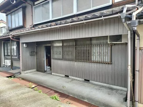 Takaoka City, Honmaru Town (Sakashita Town Station), 2-story, 3DK