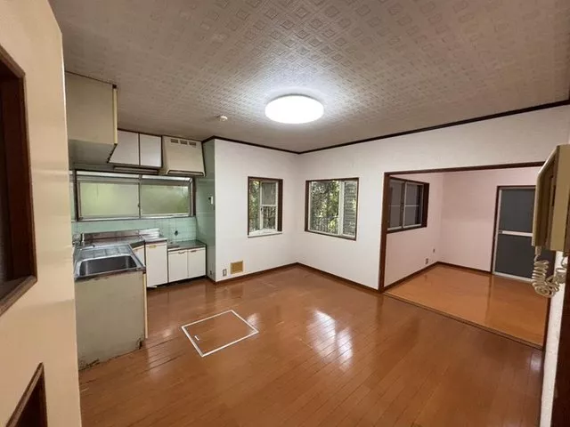 ■Cross wallpaper replacement and tatami mat replacement completed■Estimates for renovations available■Viewing available anytime