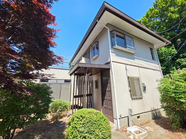 ● Sekisui House construction, lightweight steel structure ● Supermarket and convenience store within a 10-minute walk
