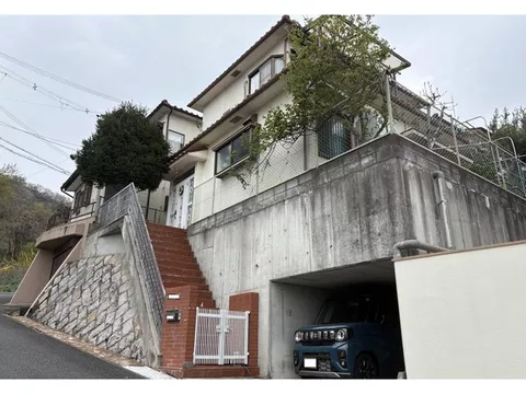 4/12 Information Update ■ Yamanote-cho, Higashi-Osaka City ■ Used Detached House ■ Immediate Viewing Available
