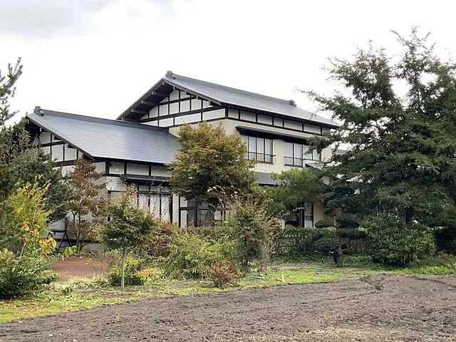 Used single-family home, Yoshida used residence